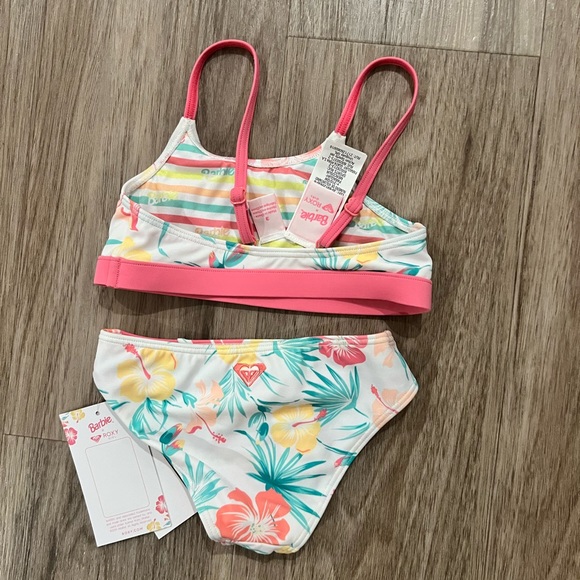Roxy girls x Barbie Reversible Toddler Bikini! - Picture 7 of 10